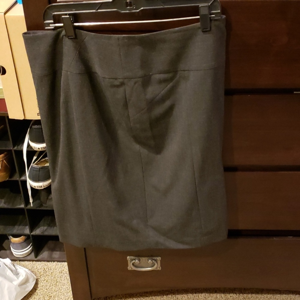 Limited grey pencil skirt